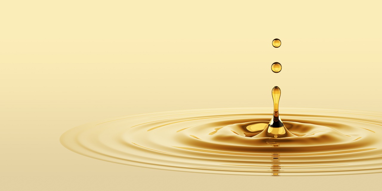 kropla kosmetyku w płynie